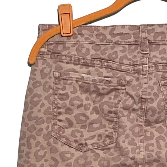 Kut Leopard Denim Mini Skirt Raw Hem Size 6 - Picture 7 of 12